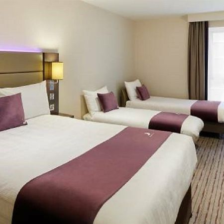 Premier Inn London Дагенъм Екстериор снимка