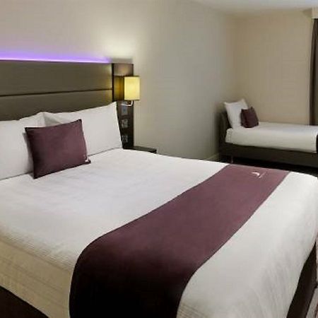 Premier Inn London Дагенъм Екстериор снимка