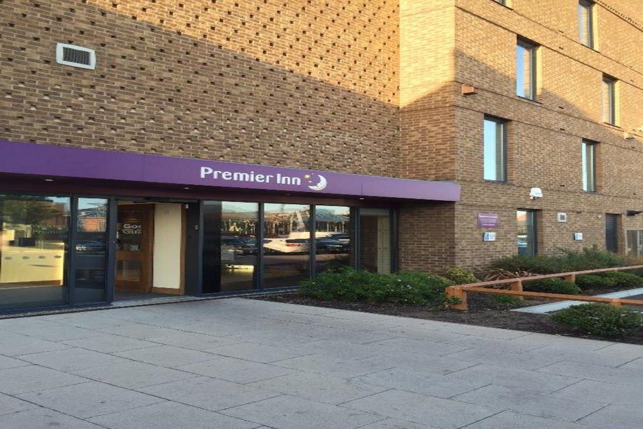 Premier Inn London Дагенъм Екстериор снимка