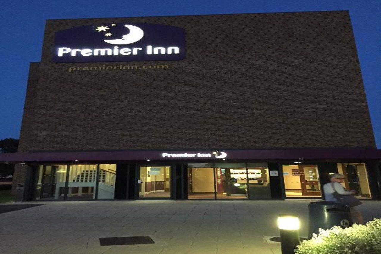 Premier Inn London Дагенъм Екстериор снимка