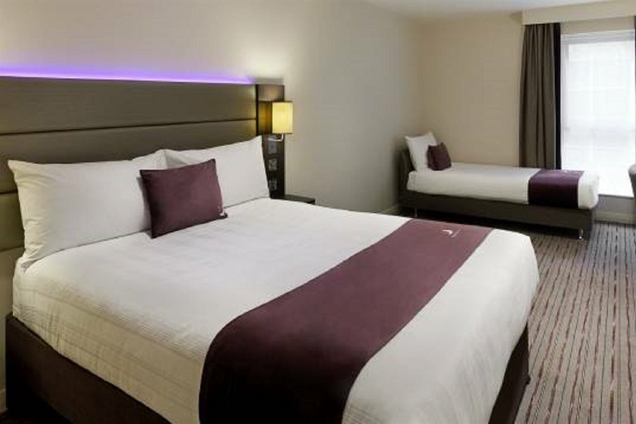 Premier Inn London Дагенъм Екстериор снимка